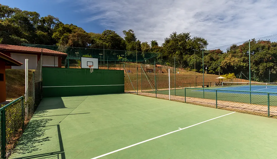Treino tênis e basquete